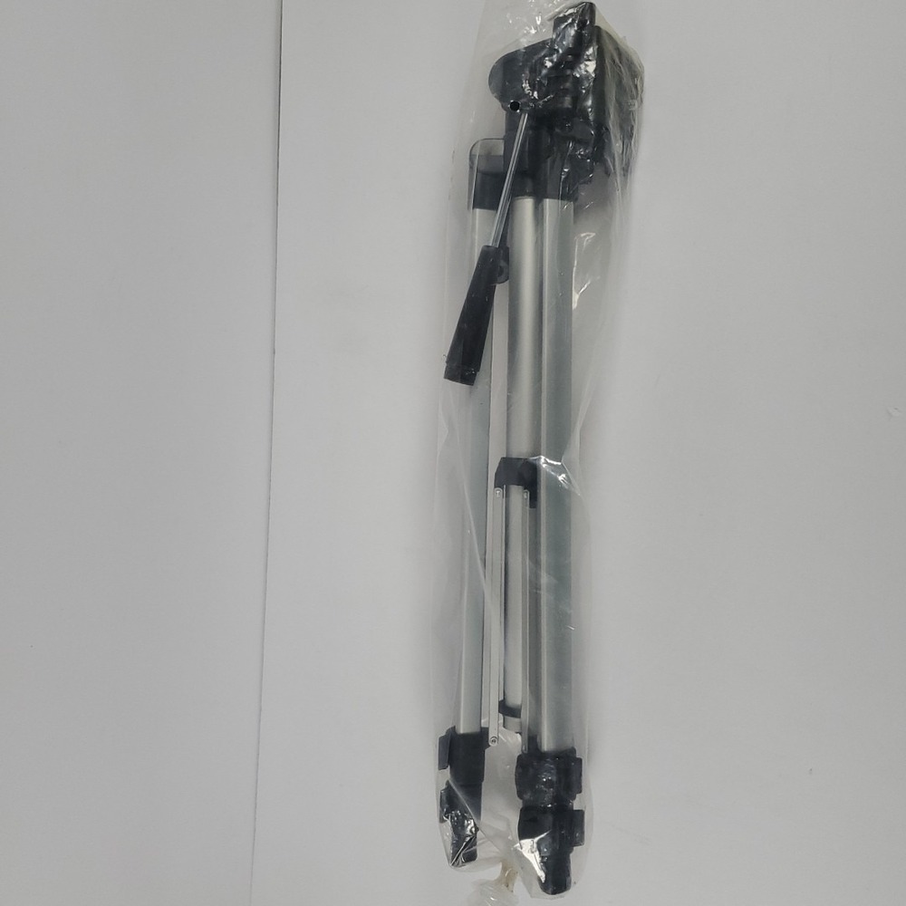 54" Samsonite Photo/Video Tripod w/3-Way Pan & Tilt (Silver)